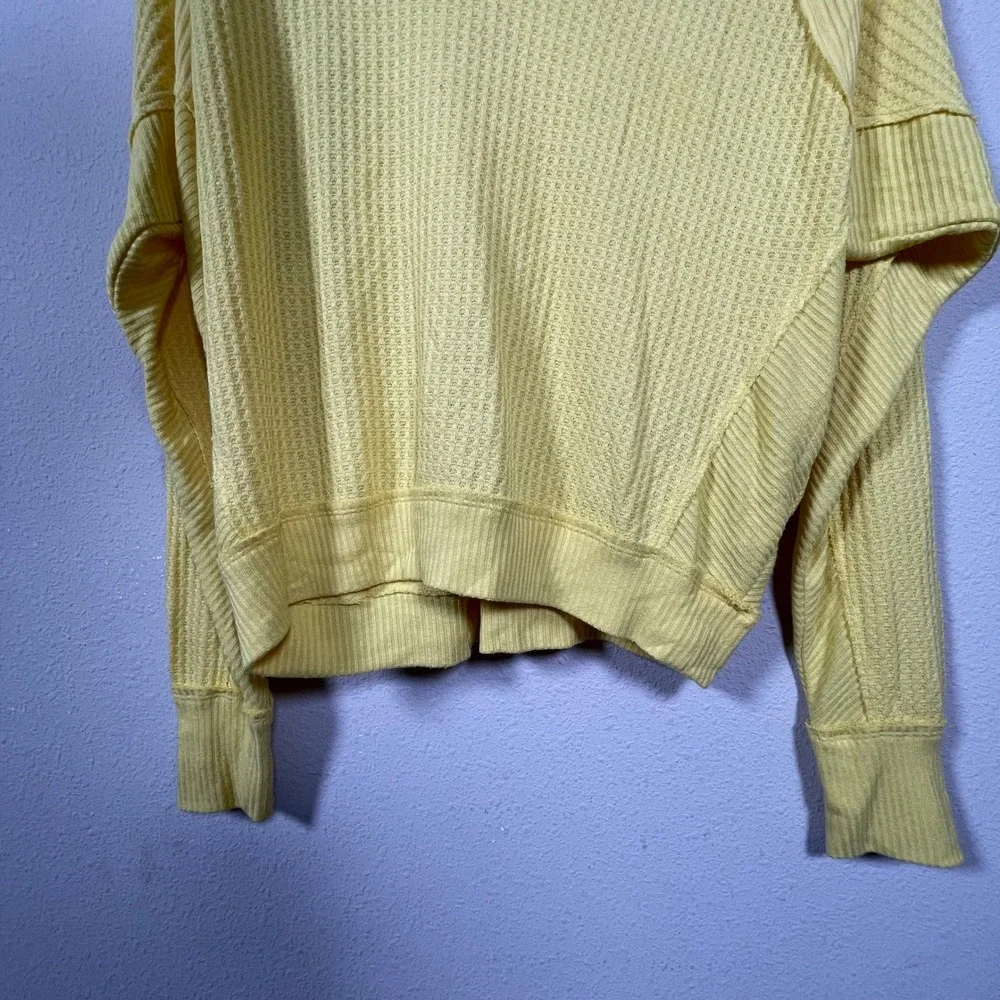We The Free Pullover Womens Small Yellow‎ Santa Clara Waffle Knit V-Neck Thermal